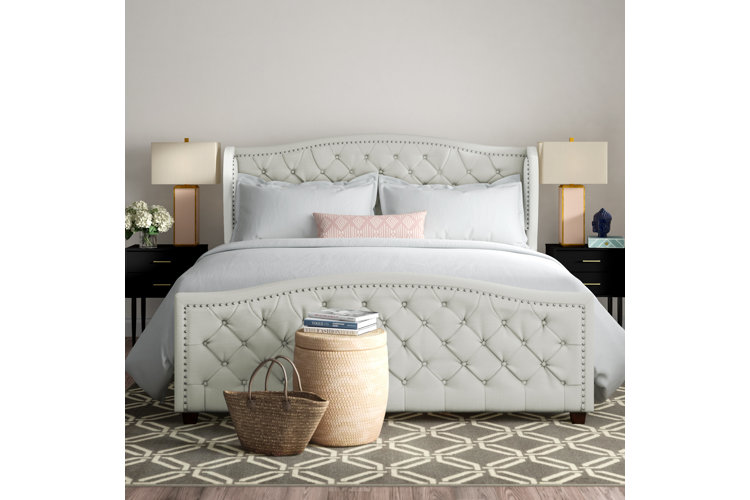 Croce tufted on sale standard bed